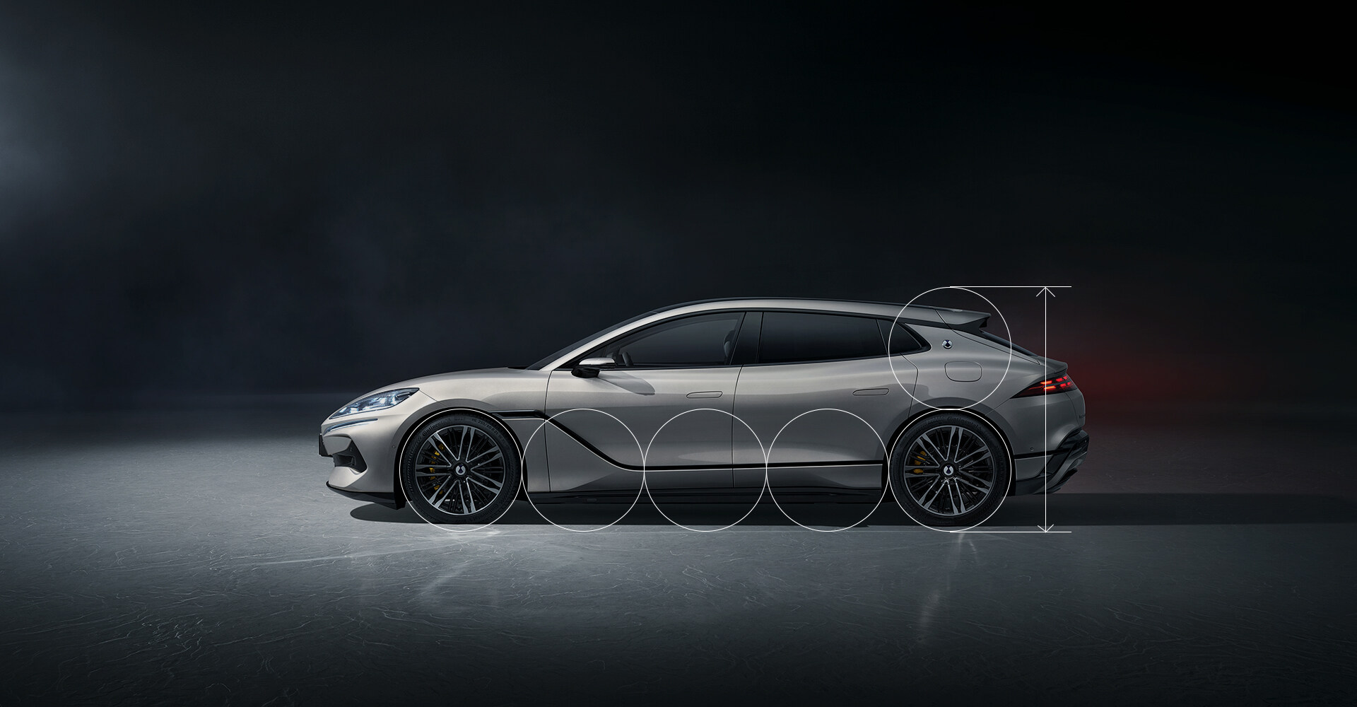 车身比例优雅修长